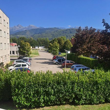 Studio Dans Residence Pour Location Courte Duree Et Etudiants Parking Gratuit 제이르 외부 사진